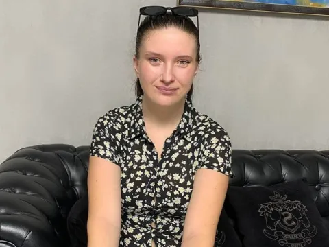 Webcam Sex Model MeganLoret on Live Jasmin