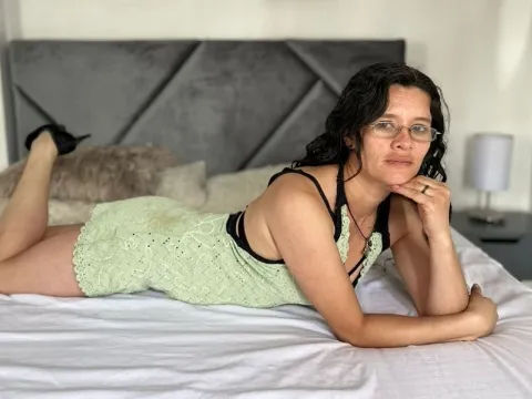 Webcam Sex Model SereneValdirik on Live Jasmin